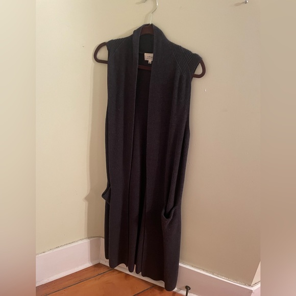 Wilfred Sleeveless Wool Cardigan - Picture 2 of 5